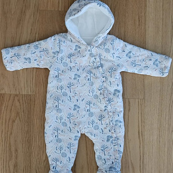 Beebi vatt-kombinesoon trukknööpidega, Mothercare