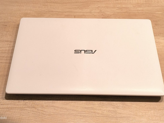 Asus X553M
