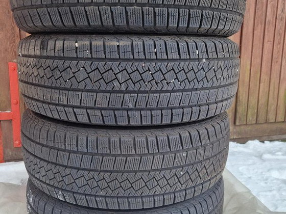 215/65R16 PIRELLI ЛАМЕЛЬНЫЕ ШИНЫ
