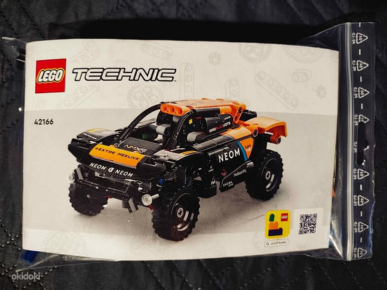 42166 LEGO Technic NEOM McLaren Extreme E Race Car