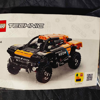 42166 LEGO Technic NEOM McLaren Extreme E Race Car