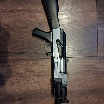 Продам ак в комплекте 2 бункера и 1 акум на 8.4 V цена