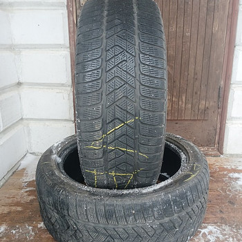 255/45/20 Pirelli Scorpion