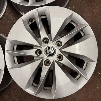 16" оригинальные диски Skoda 5x112