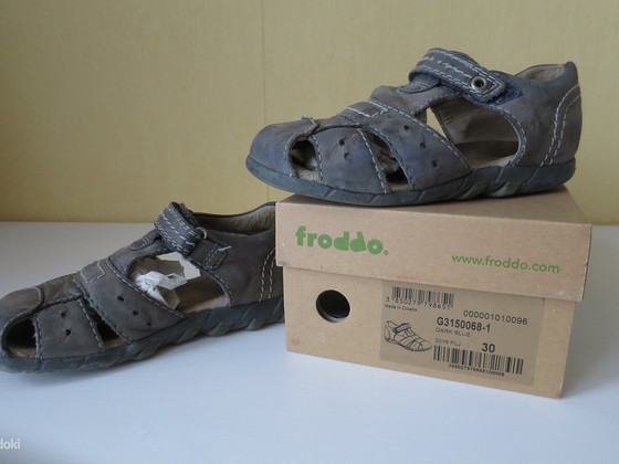 Кожаные сандалии Froddo размер 30