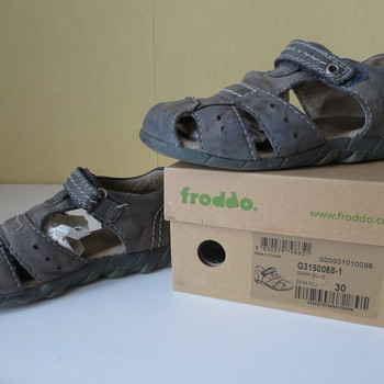 Кожаные сандалии Froddo размер 30