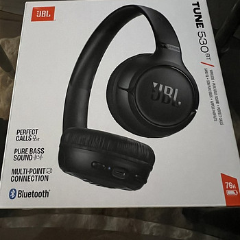 JBL Bluetooth headphones/ TUNE530BT