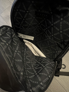 Рюкзак Guess (4 фото из 9)