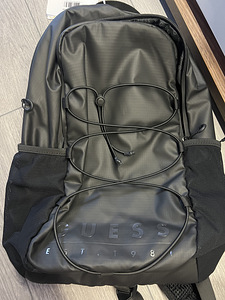 Рюкзак Guess (7 фото из 9)