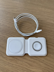 Apple MagSafe Duo 15W Qi juhtmevaba laadija (5 foto / 5)
