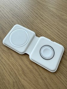 Apple MagSafe Duo 15W Qi juhtmevaba laadija (2 foto / 5)