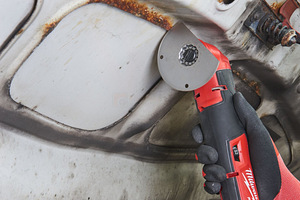 Многофункциональный инструмент Milwaukee M12 FMT-0 (2 фото из 3)