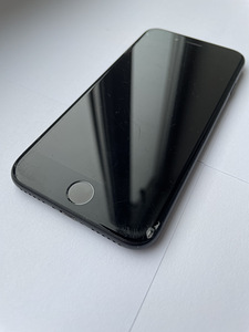 iPhone 7 32gb (2 foto / 5)