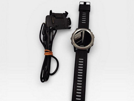 Spordikellad Garmin Fenix 3 HR + Laadija