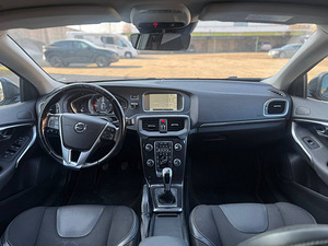 VOLVO V40 (7 фото из 8)