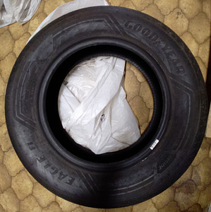 Шины 4 шт. GOODYEAR 235 / 65 / 18 летние (1 фото из 5)