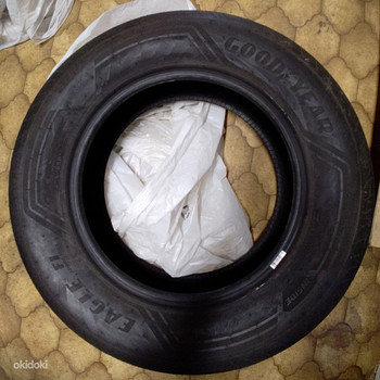 Шины 4 шт. GOODYEAR 235 / 65 / 18 летние