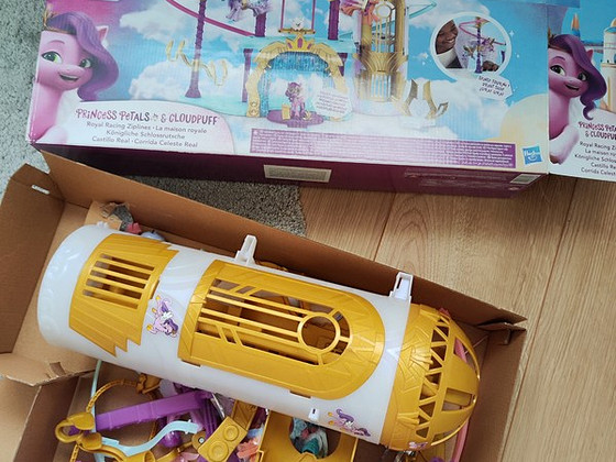 My little pony castle 56cm