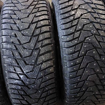 16 " шипованные шины Hankook 225 55 16 4шт