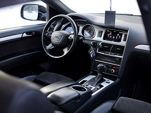 Audi Q7 3.0 TDI 180kw Рестайлинг (6 фото из 10)