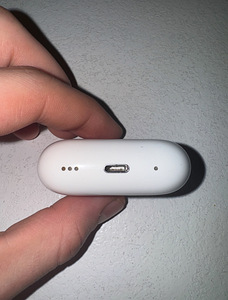 AirPods gen 2 оригинальные (4 фото из 5)