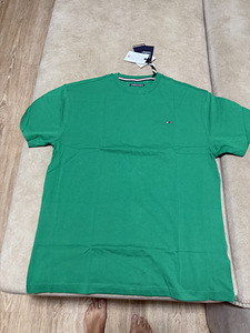 Tommy Hilfiger футболка (1 фото из 1)