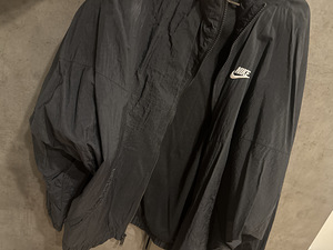 Unisex Nike tuulejope (1 foto / 1)