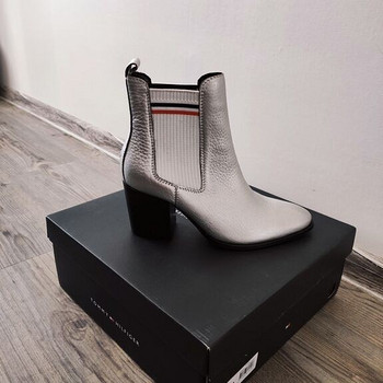 Новые кожаные сапоги TOMMY HILFIGER размер 39
