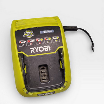 Зарядка Ryobi C120D