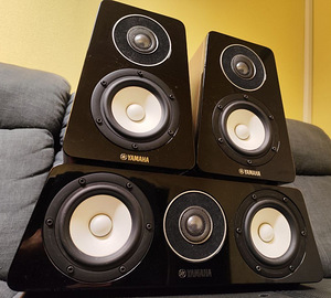 Yamaha HiFi объемные колонки (3 фото из 3)