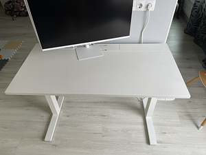 IKEA MITTZON lauaplaat, 120x48cm, valge (1 foto / 5)