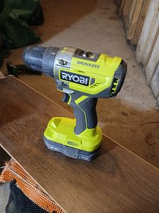 Akutrell Ryobi (1 foto / 2)