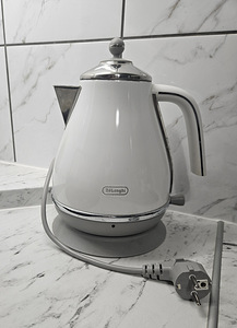 Elektriline veekeetja DeLonghi (1 foto / 1)