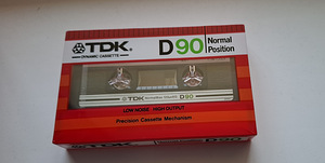 TDK D 1982 (1 foto / 2)