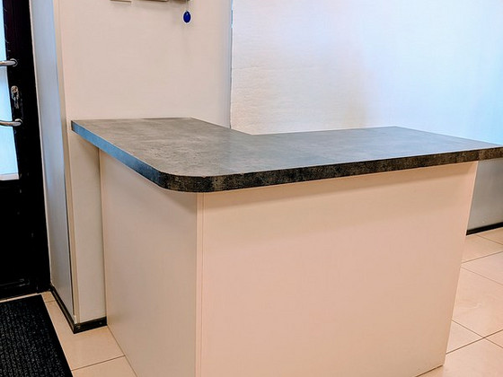 Töölaud ilusalongi või kontorisse (admini laud / reception )