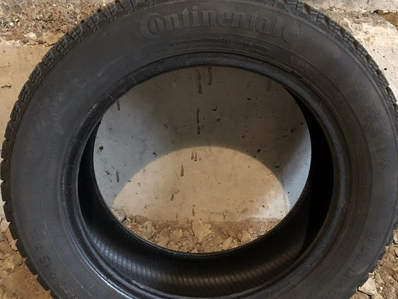 Зимние шины Continental 185/60 R15 4шт