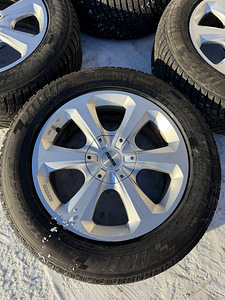 Momo veljed 255/55 R18 + talverehvid (1 foto / 4)