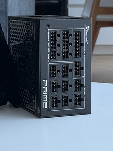 Seasonic PRIME GX-1300 (5 фото из 8)