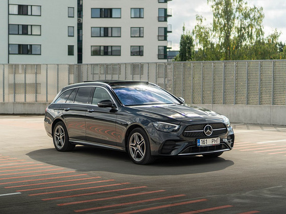 Mercedes-Benz e300de 4M, AMG, 2020, 137k km