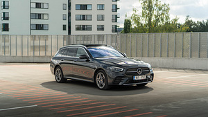 Mercedes-Benz e300de 4M, AMG, 2020, 137k km (1 foto / 15)