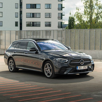 Mercedes-Benz e300de 4M, AMG, 2020, 137k km