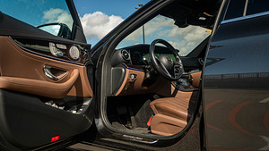 Mercedes-Benz e300de 4M, AMG, 2020, 137k km (6 foto / 15)