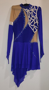 Esinemiskleit 155-160 (1 foto / 4)