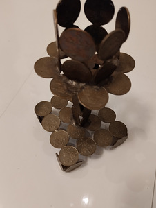 Подсвечник из монет (2 фото из 2)