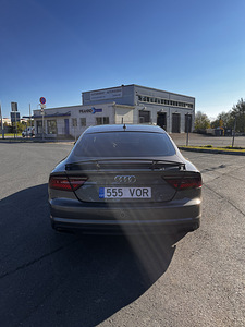 Audi A7 (3 фото из 15)