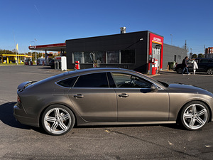 Audi A7 (7 фото из 15)