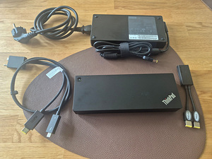 Док-станция Lenovo ThinkPad Thunderbolt 3 + зарядное устройс (1 фото из 10)