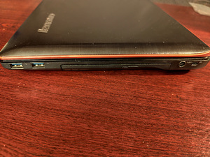 Ноутбук Lenovo ideapad Y570 (4 фото из 10)