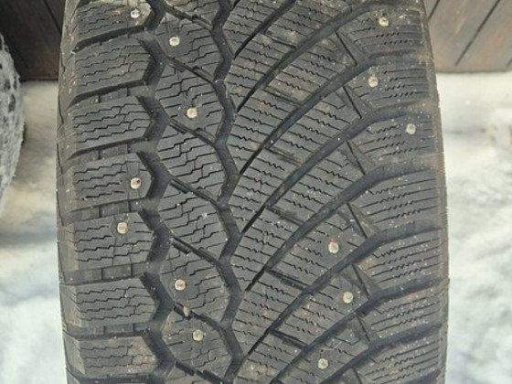 Naastrehvid 285/65r17