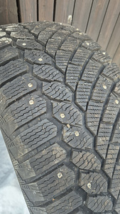 Naastrehvid 285/65r17 (2 foto / 4)
